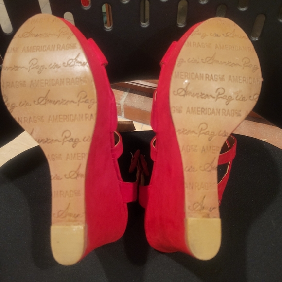 Rachey Red American Rag Platform Sandals - Picture 6 of 9